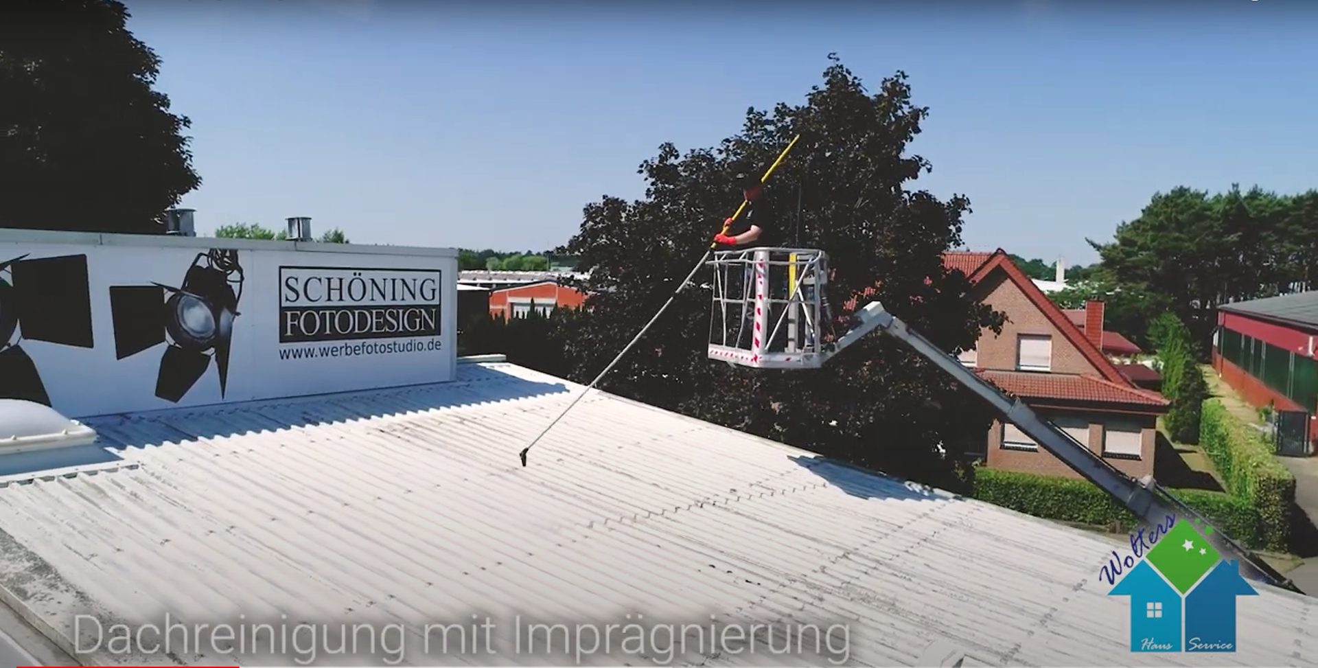 Fachgerechte Reinigung der Firste und Kanten in Holthausen-Biene.