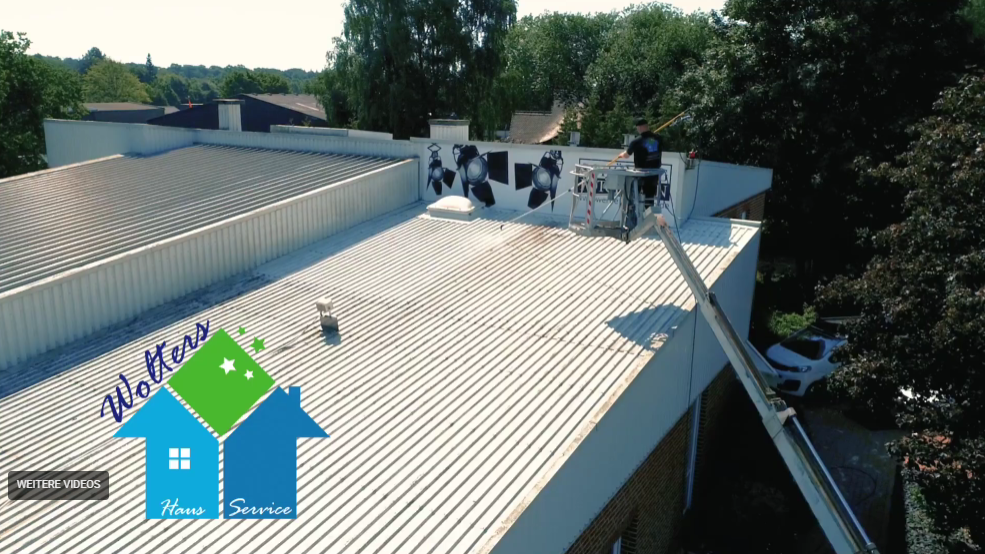 Video-Vorschaubild: Werterhalt durch fachgerechte Dachreinigung
